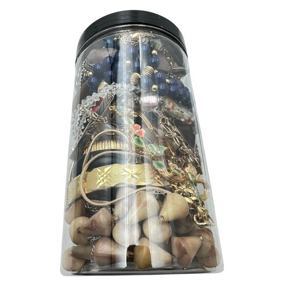 Mystery Jewelry Jar #1061 Wearable Quality Pieces 2lbs Necklace Bracelet Earring - Picture 3 of 4